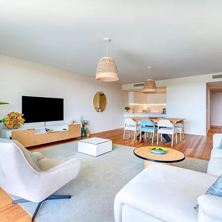 Apartment Cond Bayline T3 - Pargo - Pool Gym - By Bedzy *
