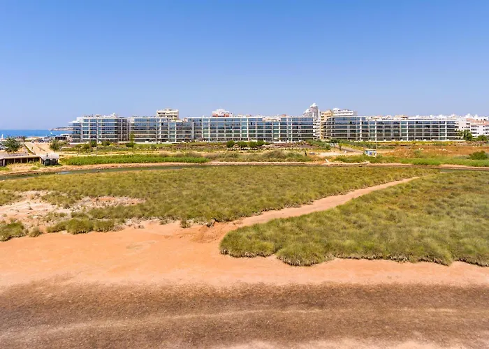 Διαμέρισμα Cond Bayline T3 - Pargo - Pool Gym - By Bedzy *