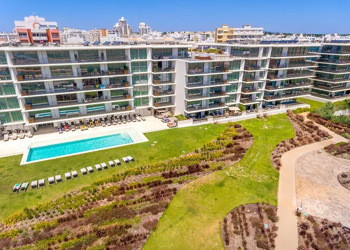 Cond Bayline T3 - Pargo - Pool Gym - By Bedzy * Armação de Pêra