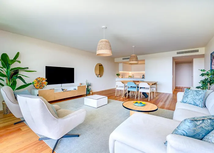 Διαμέρισμα Cond Bayline T3 - Pargo - Pool Gym - By Bedzy *